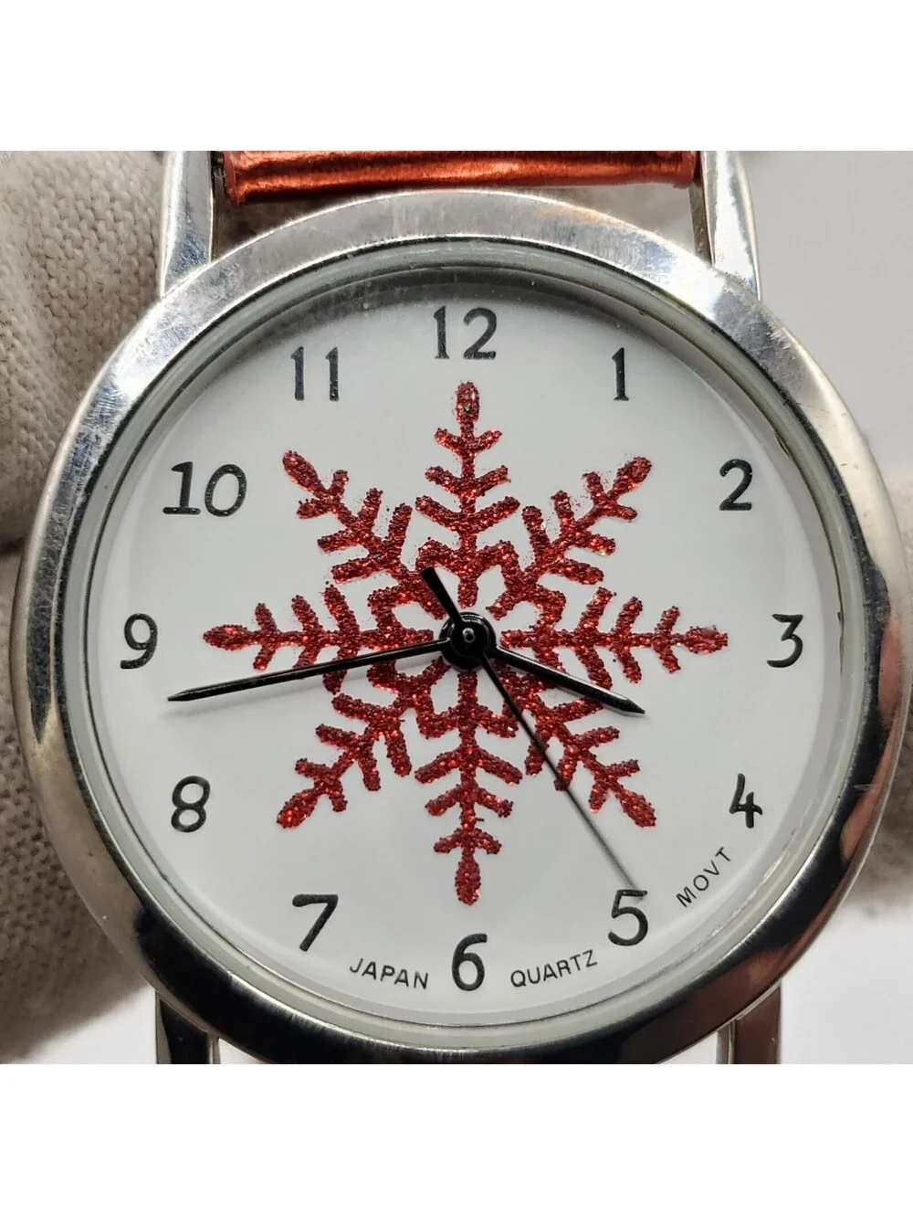 Red Snowflake Quartz Watch Womens 32mm Red Snowflake Band New Battery